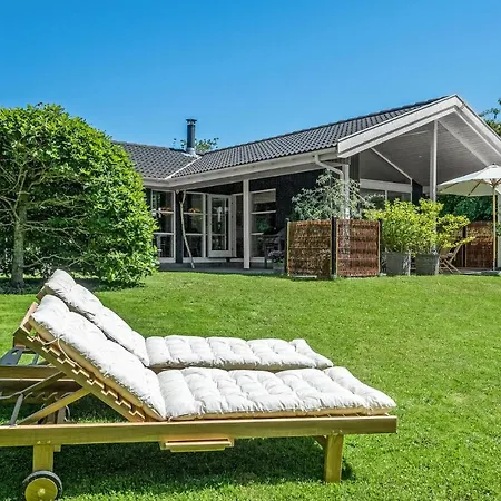 Lovely In With Wifi Holiday home