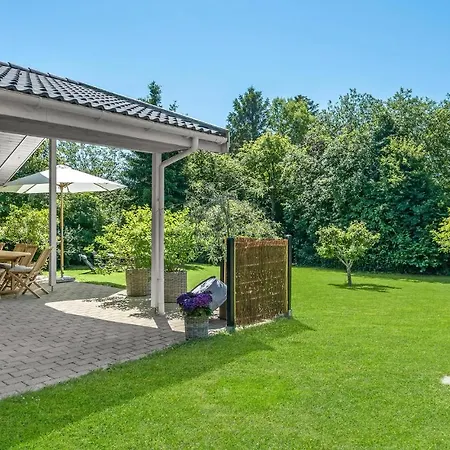Lovely In With Wifi Holiday home