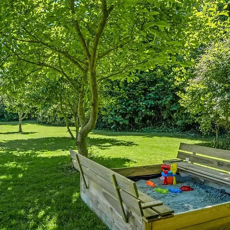 4 Bedroom Lovely In